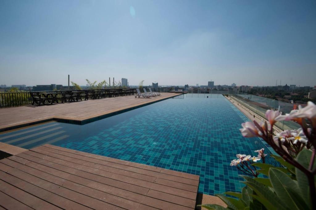 Sky City Hotel Vientiane Extérieur photo