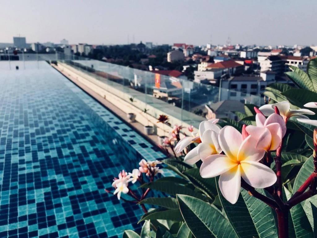 Sky City Hotel Vientiane Extérieur photo
